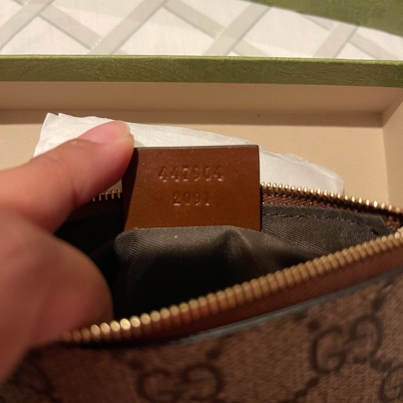 SOLD ON M E R C A R I - GG Supreme Key Pouch - Picture 7 of 9